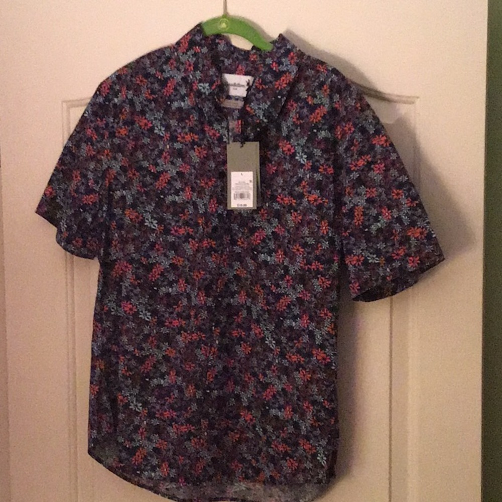 Short sleeve button down